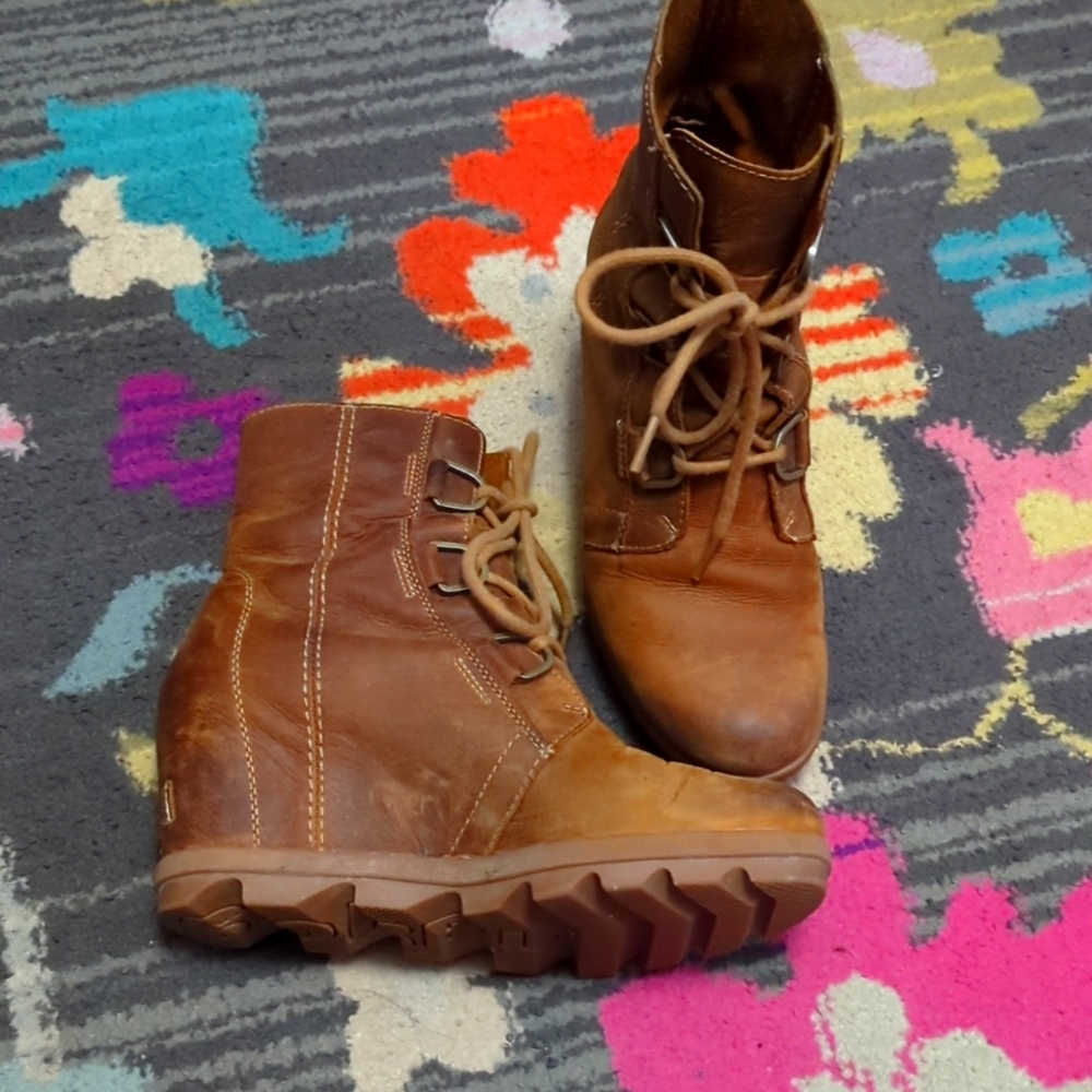 Sorel Brown Lace Up Boots Size 8